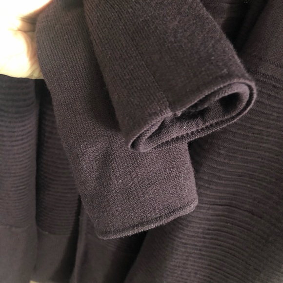 Lululemon Sit In Lotus Wrap - Picture 8 of 13